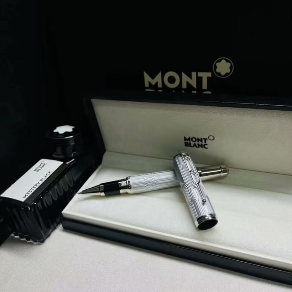 Montblanc Victor Hugo Signature fountain pen - Picture 1 of 6